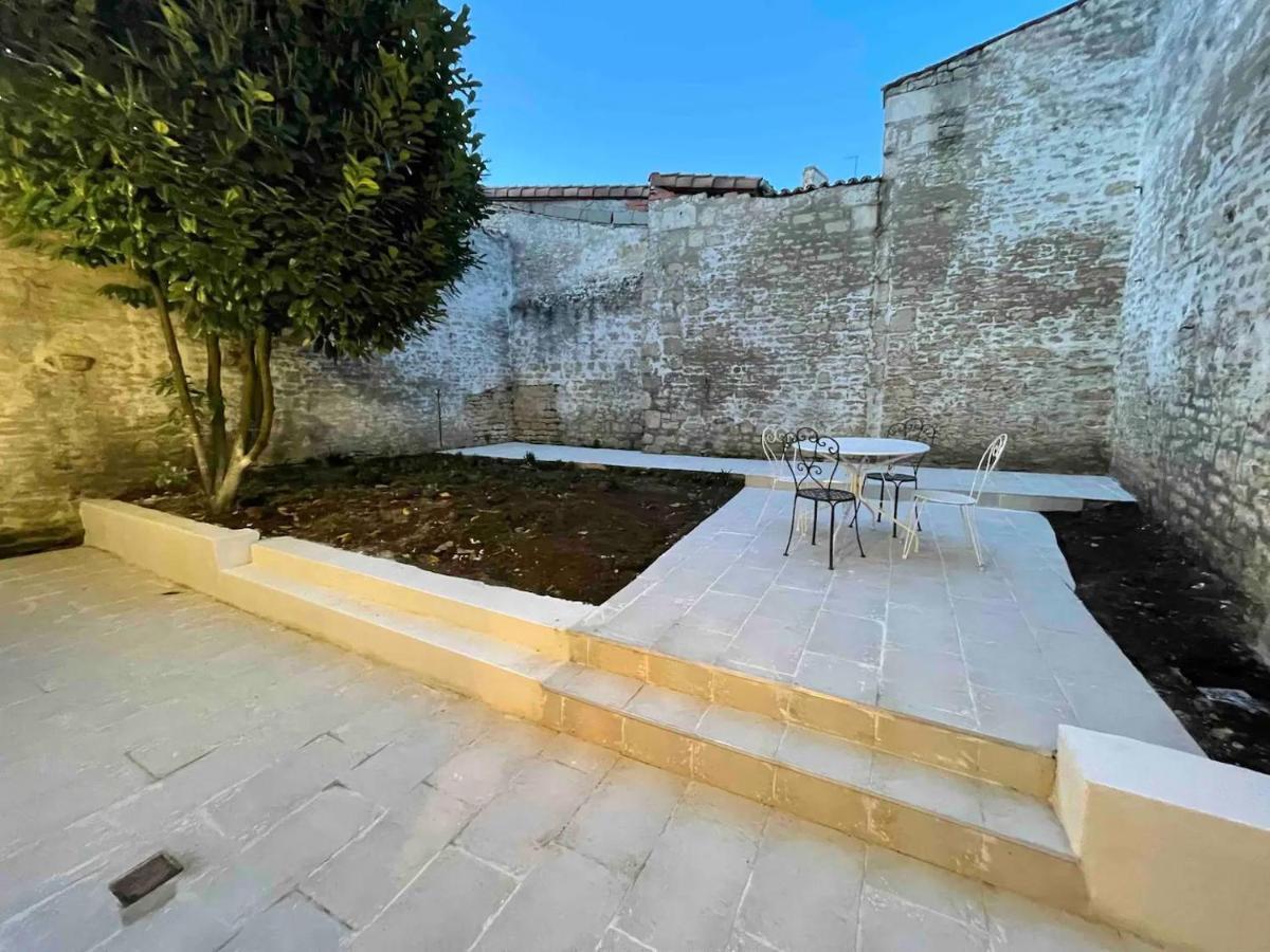 Apartament Le Jardin Niortais - Hyper Centre- Proche Gare - Paisible - Grand Jardin Prive, Wifi Hd -Netflix Zewnętrze zdjęcie