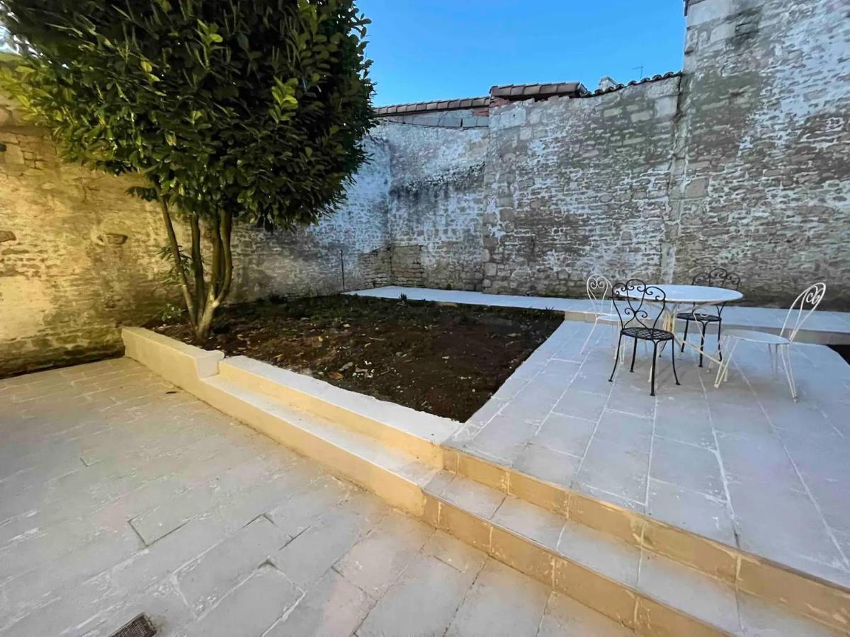 Apartament Le Jardin Niortais - Hyper Centre- Proche Gare - Paisible - Grand Jardin Prive, Wifi Hd -Netflix Zewnętrze zdjęcie